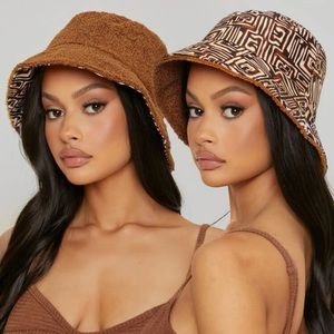 Reversible bucket hat